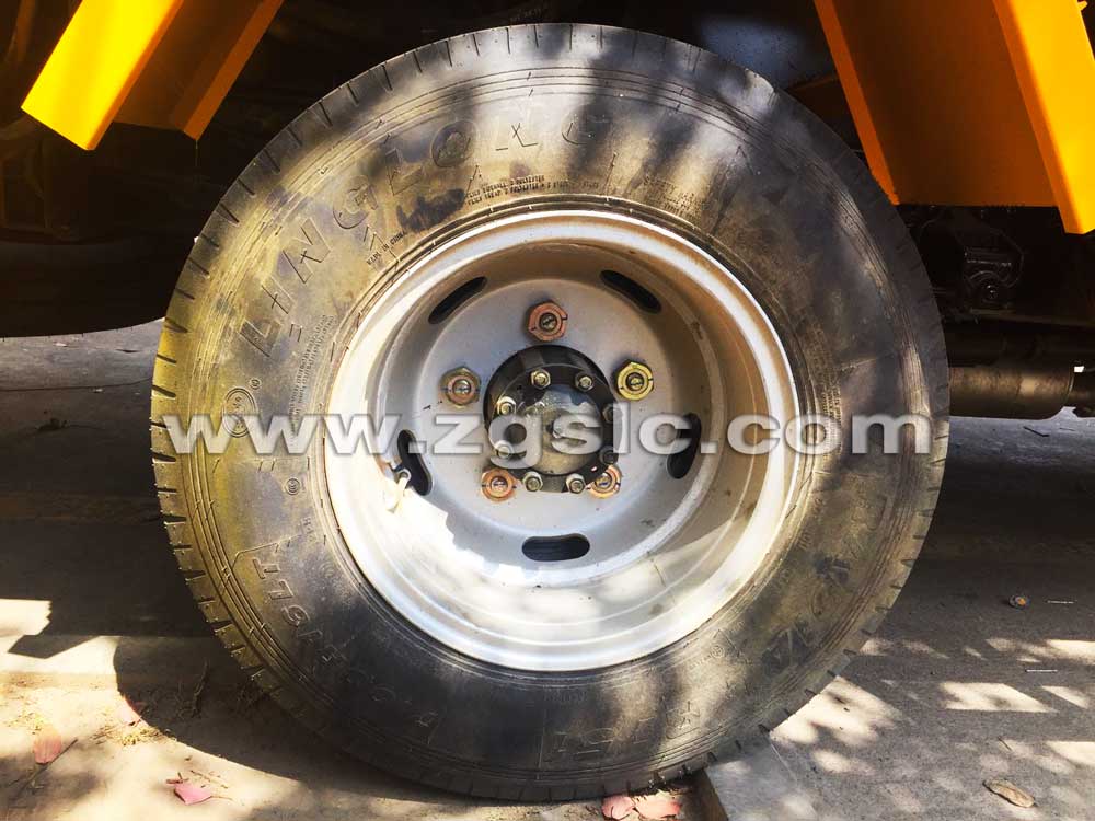 湖北程力東風(fēng)小多利卡清洗吸污車(國(guó)五)