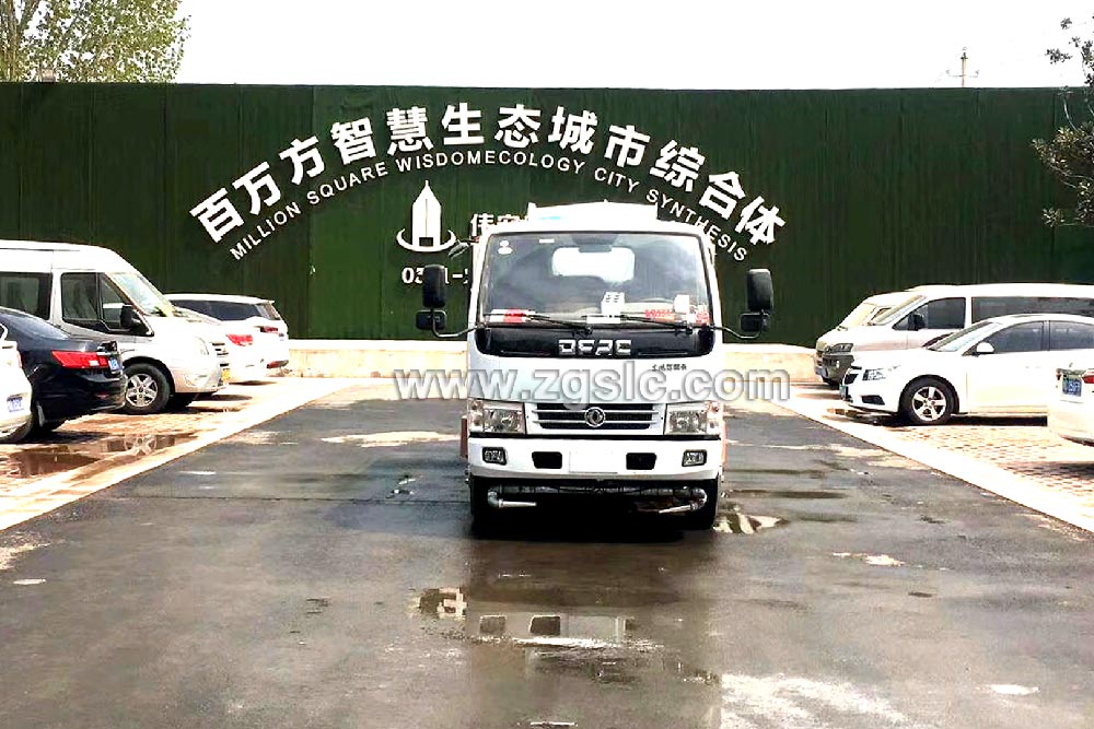 程力東風(fēng)小多利卡藍牌抑塵/噴霧車(國五)
