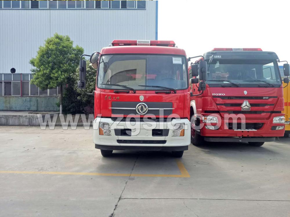 東風天錦雙排水罐消防車(國五)