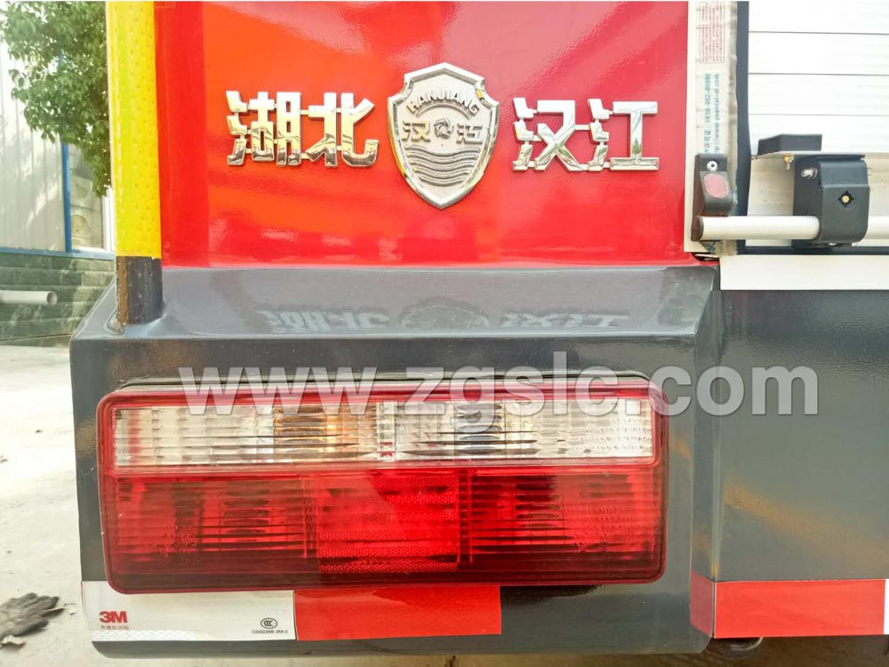 東風(fēng)小多利卡水罐消防車(國(guó)五)