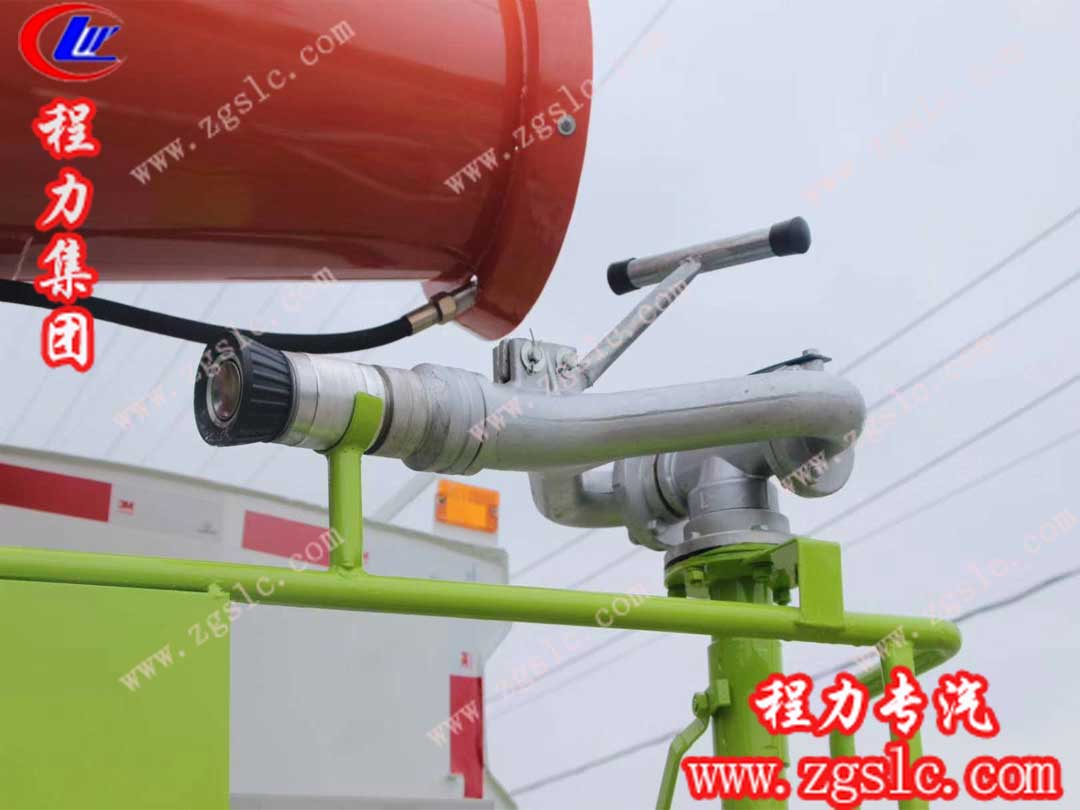 湖北程力東風(fēng)小多利卡抑塵車(chē)尾部細(xì)節(jié)圖