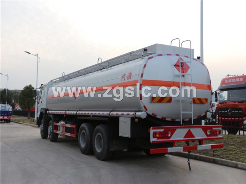 重汽前四后八30方運(yùn)油車（國(guó)五）-廠家質(zhì)量