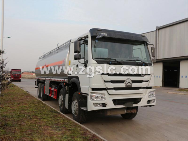 重汽前四后八30方運(yùn)油車（國(guó)五）-廠家價(jià)格