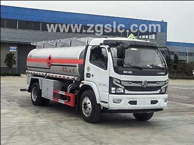 程力集團(tuán)東風(fēng)大多利卡8方加油車(國(guó)六)