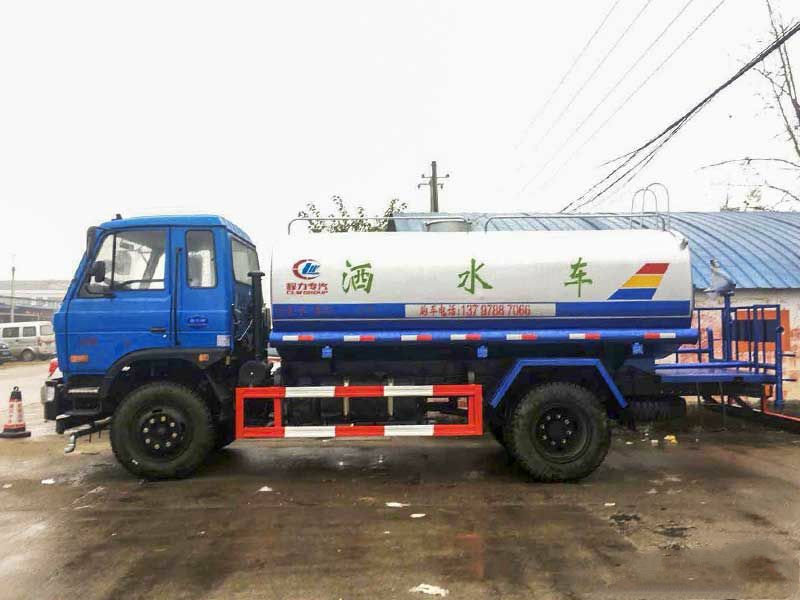 程力集團(tuán)的工地灑水車，您知道怎么選擇嗎？