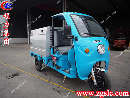 一人一車(chē)即可完成清洗作業(yè)，程力牌三輪高壓清洗車(chē)清洗道路的好幫手